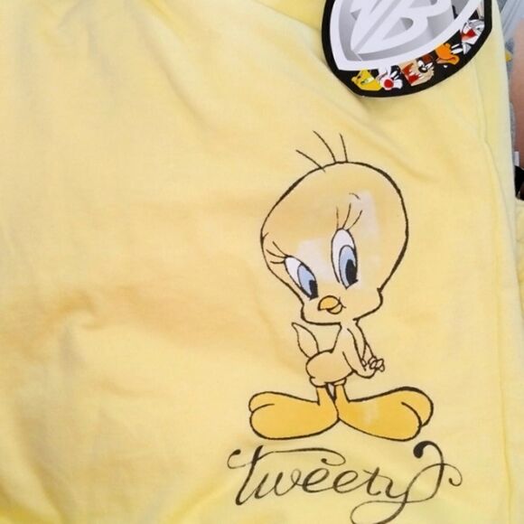 Tweety Juniors' Pull-On Graphic Shorts - Picture 6 of 8